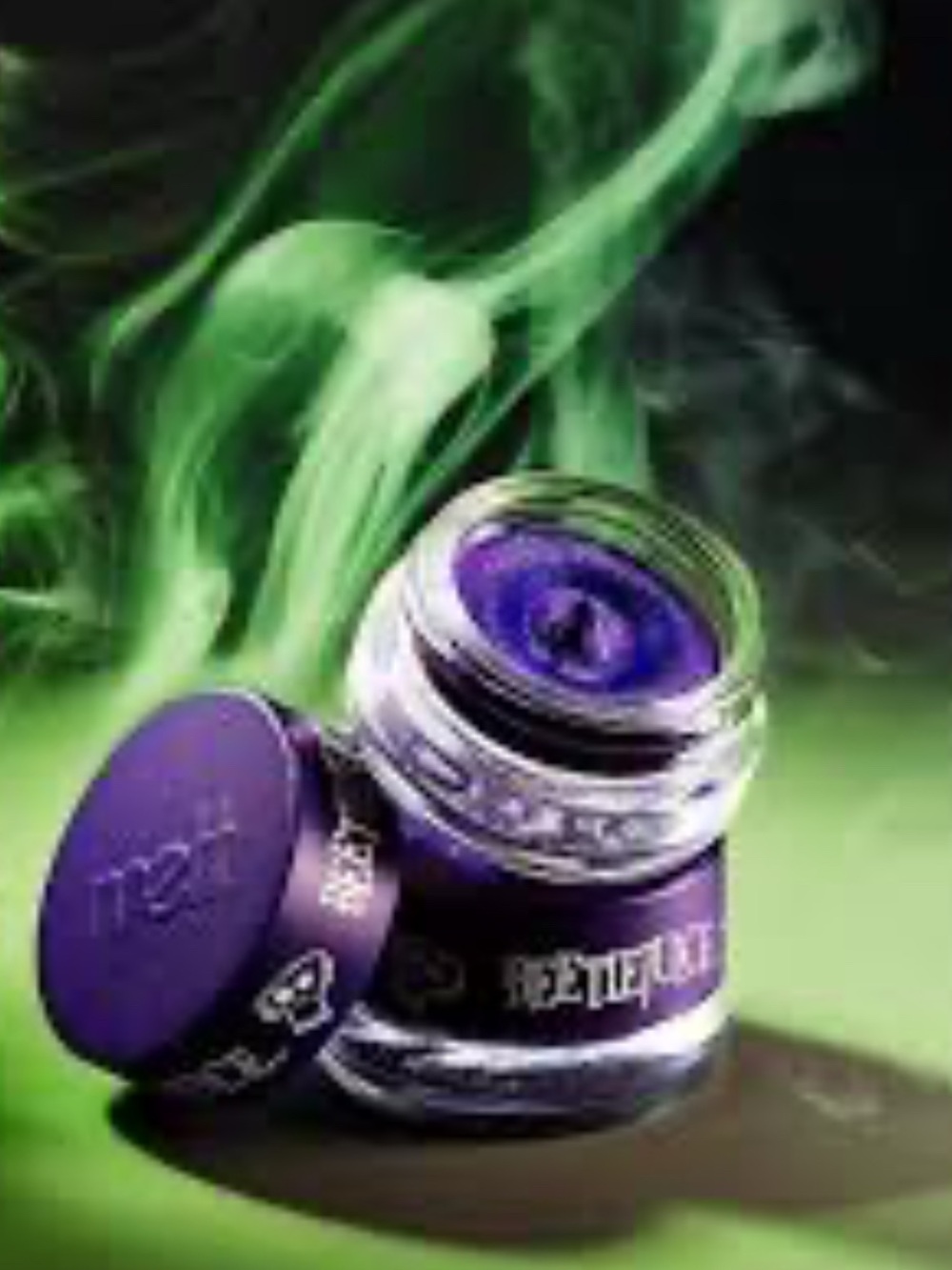 Melt Cosmetics beetlejuice Utterly Alone Pigment Paint - Deep Purple